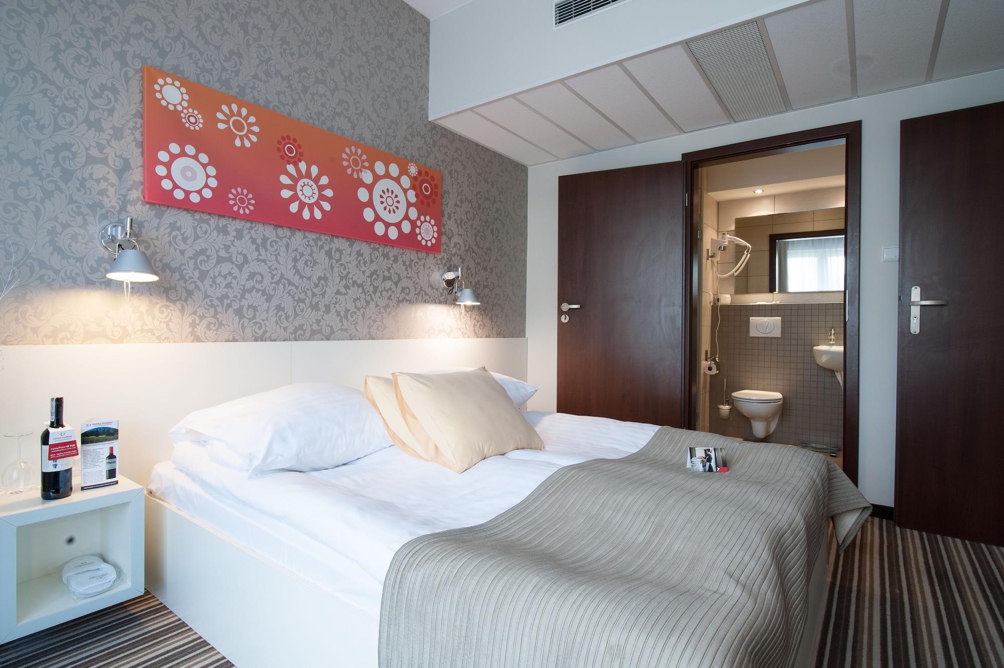 พาร์คโฮเต็ล เดียเมนท์ วรอคลอฟ Hotel วรอตซวาฟ ภายนอก รูปภาพ